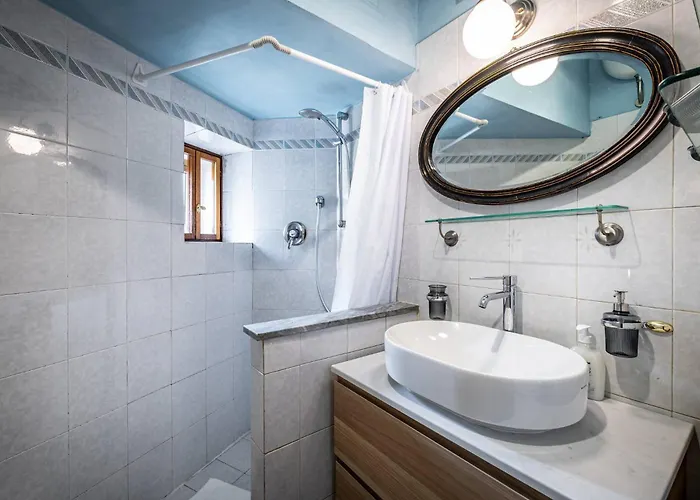 Yd Amaryllis Apartment